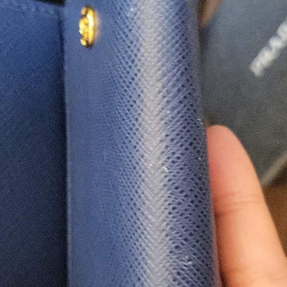 Authentic Prada Bow and Ribbon Key Card Case in Saffiano Leather - Picture 14 of 17